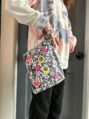 Sew a Tote & a Zippered Pouch-1:30-4:30pm (3/8/24)